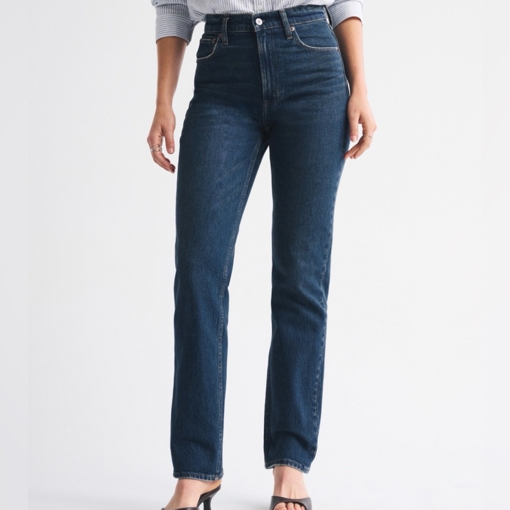 Abercrombie & Fitch Ultra High Rise 90s straight Jean